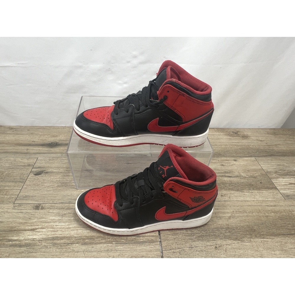 Nike Air Jordan 1 Mid Bred Youth Size 7Y Womens Sz 8.5 Black Red Sneaker Shoes - Picture 4 of 16